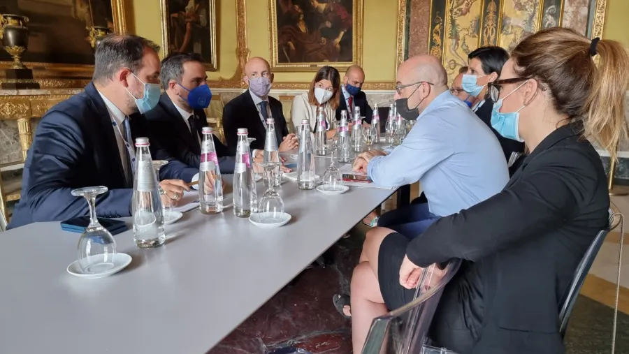 Juan Cabandié reunión