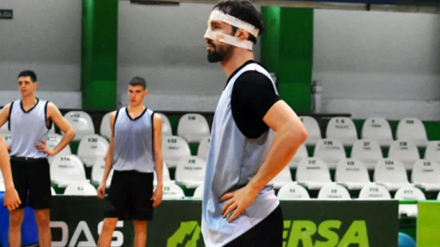 Tras una lesión, Enzo Cafferatta volvió a entrenar en Estudiantes de Concordia