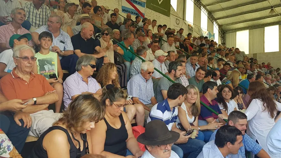 En Villaguay los productores agropecuarios entrerrianos ratificaron el estado de alerta y movilización en protesta por las retenciones aplicadas por el Gobierno Nacional.