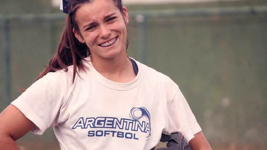 “Hace dos semanas que estoy intentando regresar a la Argentina”, confesó Candela Figueroa