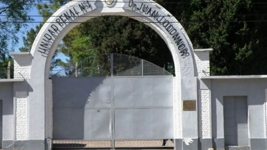 Principio de motín y un guardia herido en la cárcel de Paraná.