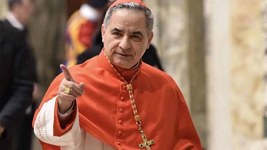 Imagen de archivo del ex cardenal Giovanni Angelo Becciu, para quien le pidieron 7 años y 3 meses de prisión por graves cargos de corrupción en la Santa Sede. Imagen de archivo del ex cardenal Giovanni Angelo Becciu, para quien le pidieron 7 años y 3 meses de prisión por graves cargos de corrupción en la Santa Sede.