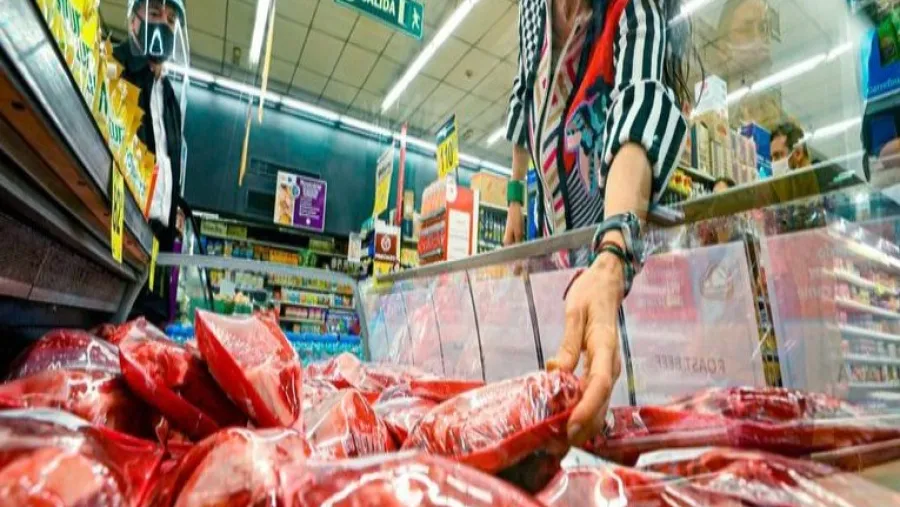 Congelarán los precios de la carne en supermercados sólo por el fin de semana
