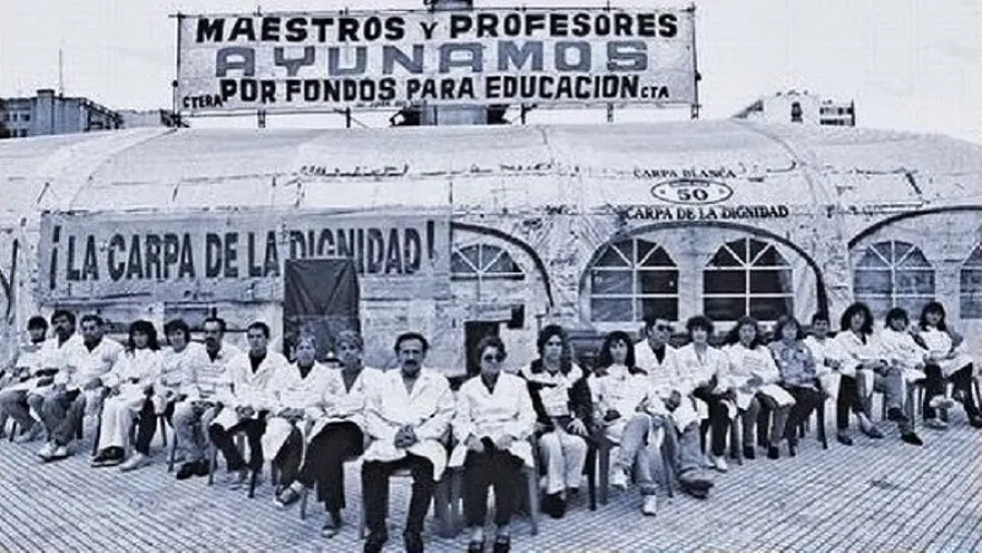 Carpa Blanca docente 1997