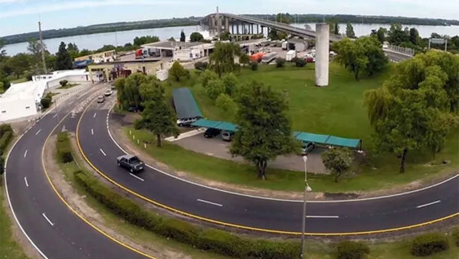 La República Oriental del Uruguay extenderá a Fray Bentos y Paysandú el piloto de Declaración Electrónica de Franquicia de Turistas y Tráfico Fronterizo.