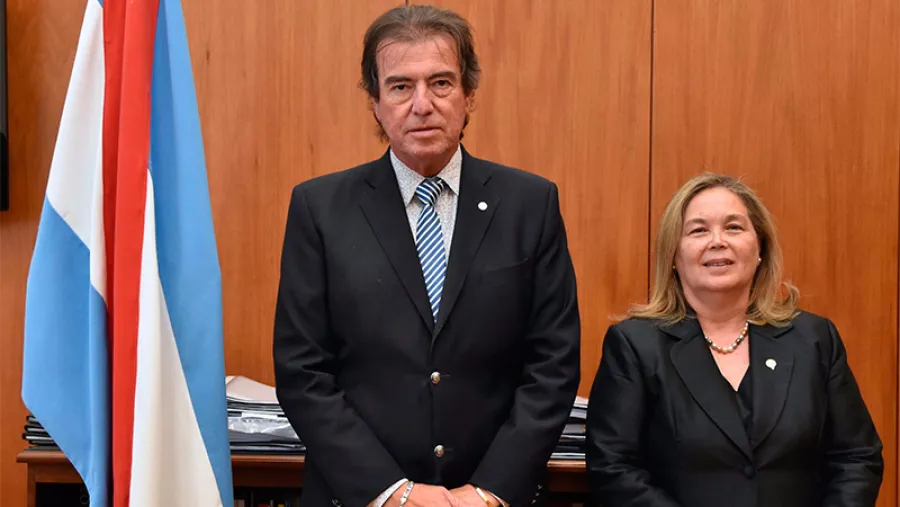 Castrillón y Medina de Rizzo