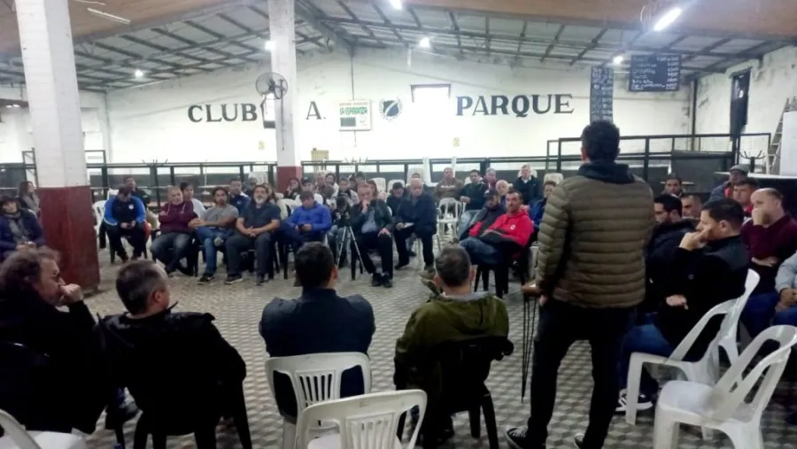 La Unión de Clubes Autoconvocados pidió una audiencia con el gobernador Rogelio Frigerio La Unión de Clubes Autoconvocados pidió una audiencia con el gobernador Rogelio Frigerio