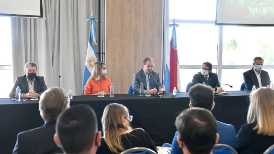 Junto al titular del Indec, Bordet encabezó la presentación del Censo 2022 en la provincia