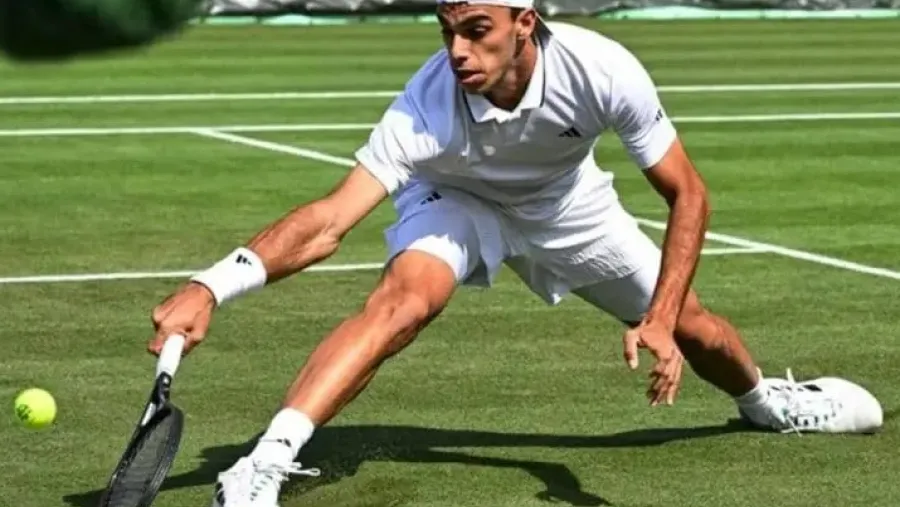 Tenis: Francisco Cerúndolo fue de mayor a menor y se despidió rápido de Wimbledon Tenis: Francisco Cerúndolo fue de mayor a menor y se despidió rápido de Wimbledon