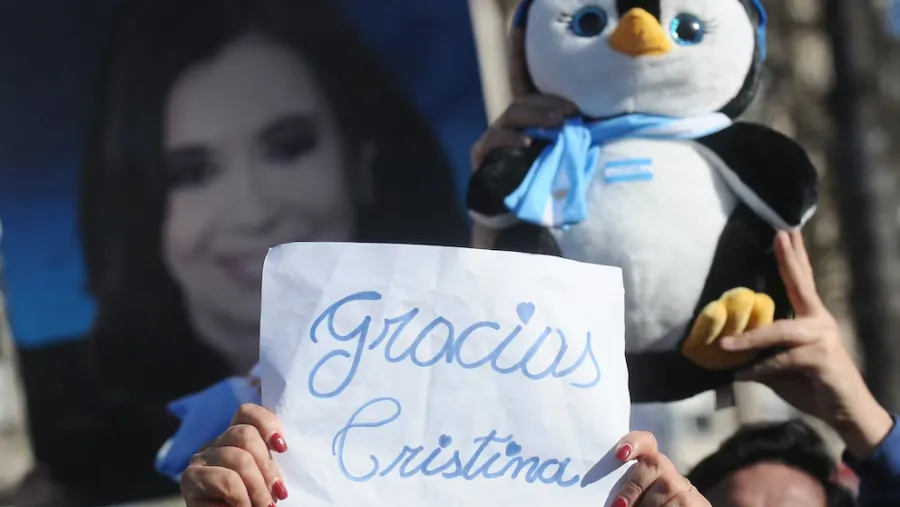 Marcha a Plaza de Mayo en apoyo a CFK. Marcha a Plaza de Mayo en apoyo a CFK.