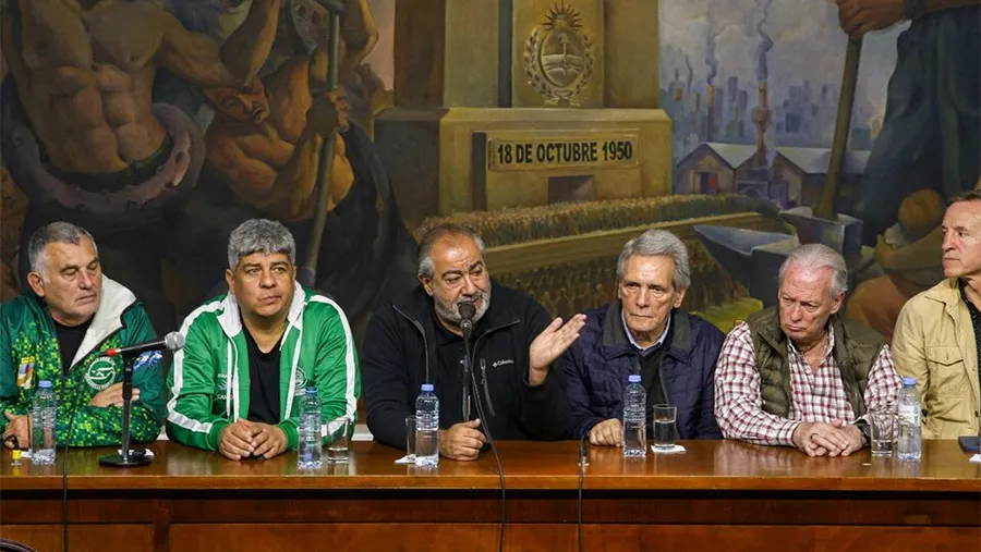 Mario Manrique, Pablo Moyano, Héctor Daer, Carlos Acuña y Andrés Rodríguez de la CGT.