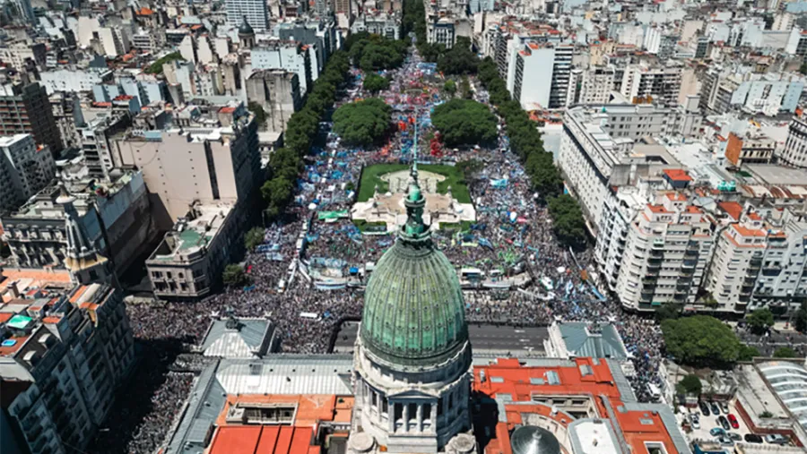 Todo listo para las 36 horas de protesta que se vivirán el próximo miércoles y jueves. Todo listo para las 36 horas de protesta que se vivirán el próximo miércoles y jueves.