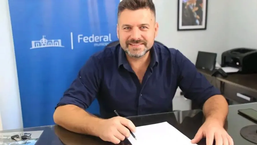 El intendente de Federal informó que tiene Covid-19