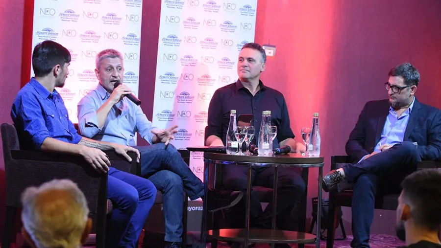 Mauro Federico, Germán de los Santos y Hernán Lascano en el ciclo de charla que se desarrolla en el Hotel Mayorazgo de Paraná en el marco de los 30 años de la Revista ANÁLISIS.