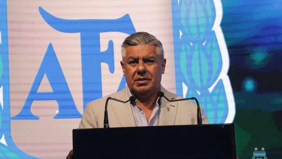 “Nunca se habló de quitar los descensos”, indicó Claudio “Chiqui” Tapia