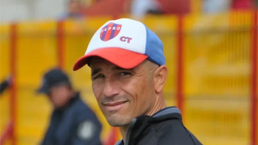 Sergio Chitero será el técnico de Neuquén en la Liga Paranaense de Fútbol Sergio Chitero será el técnico de Neuquén en la Liga Paranaense de Fútbol