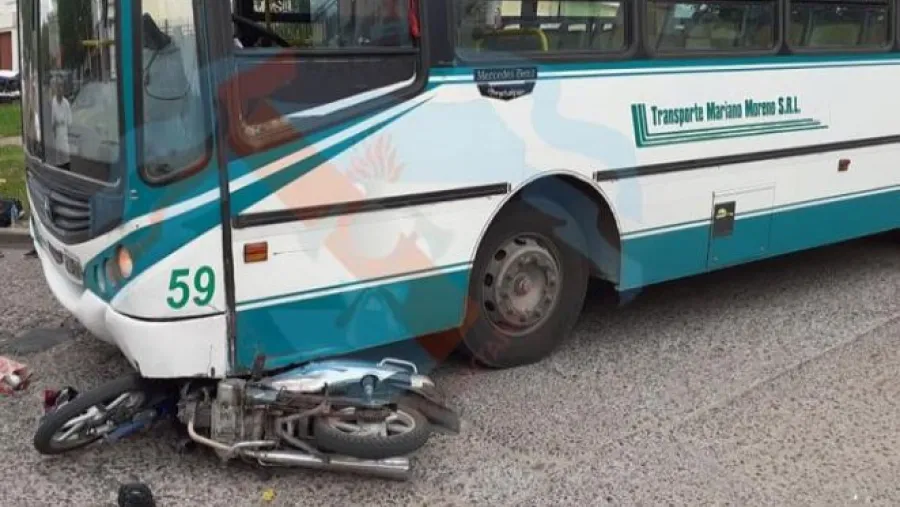 Una joven fue hospitalizada tras un choque en Paraná