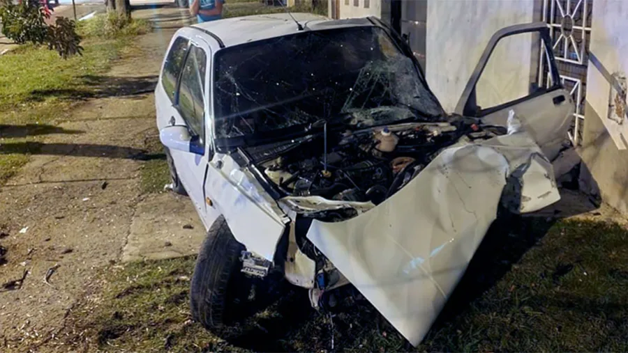 El siniestro vial fue en Artigas, casi Herzovich de Paraná. El siniestro vial fue en Artigas, casi Herzovich de Paraná.