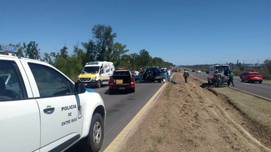 El siniestro vial se produjo en inmediaciones de la Ruta Nacional N° 12, a la altura del kilómetro 118.