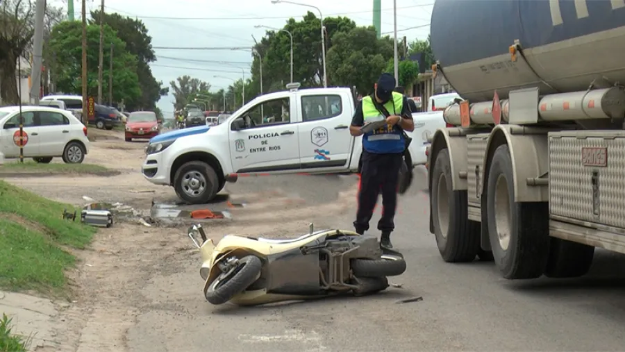 choque en Avenida Zanni de Paraná choque en Avenida Zanni de Paraná