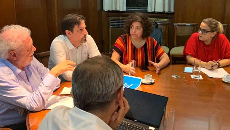 El anuncio de la suspensión de las clases lo realizará el Gobierno, luego de un encuentro entre expertos y funcionarios nacionales que liderará, después de las 14, el ministro de Educación, Nicolás Trotta.