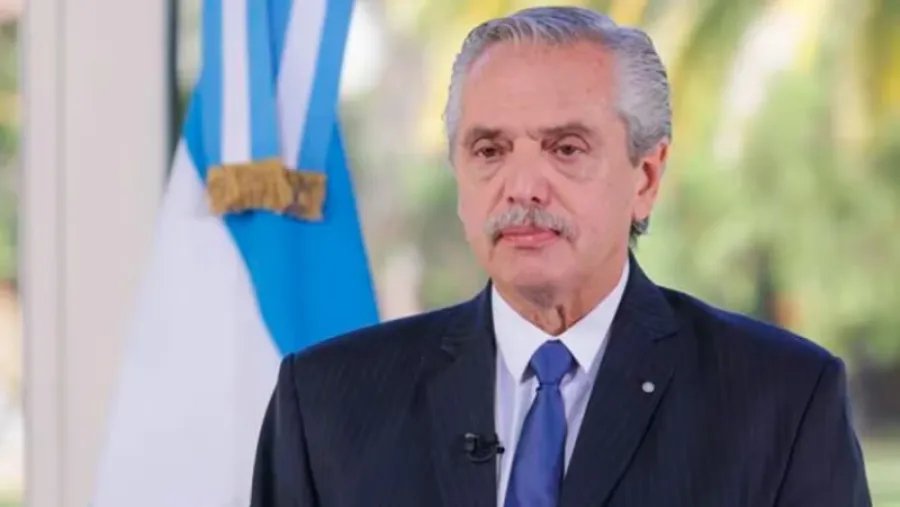 Alberto Fernández, durante el discurso que pronunció desde la Quinta de Olivos y que se difundió por cadena nacional. Alberto Fernández, durante el discurso que pronunció desde la Quinta de Olivos y que se difundió por cadena nacional.