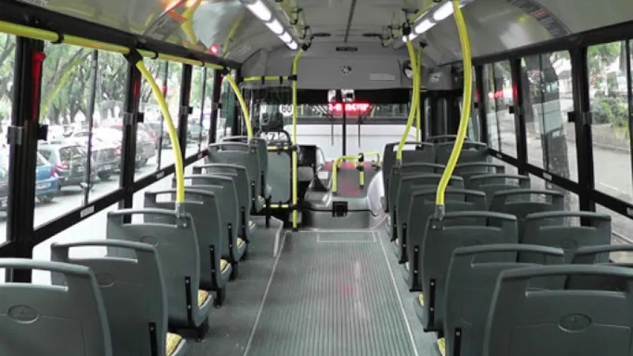 Choferes de colectivos cobraron el 50% del sueldo que les adeudaban