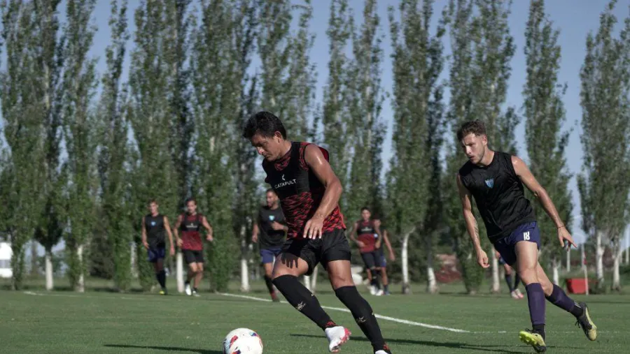 Amistoso: en el partido de los titulares, Juventud Unida igualó con Colón de Santa Fe 