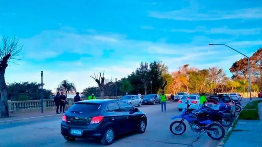 En Colón y San José habrá más controles para evitar las reuniones sociales y familiares en el marco de la pandemia por el Covid-19. En Colón y San José habrá más controles para evitar las reuniones sociales y familiares en el marco de la pandemia por el Covid-19.