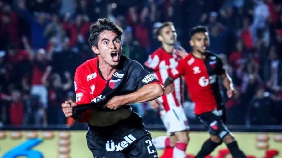 Colón frenó el envión de Estudiantes en la Superliga