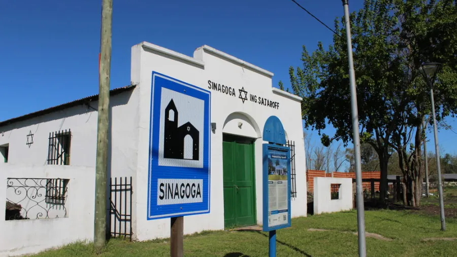 Se presentó la segunda fase del Plan Rincones con Historia orientado a fortalecer la identidad cultural y el desarrollo económico de las localidades relacionadas con las Colonias Judías. Se presentó la segunda fase del Plan Rincones con Historia orientado a fortalecer la identidad cultural y el desarrollo económico de las localidades relacionadas con las Colonias Judías.