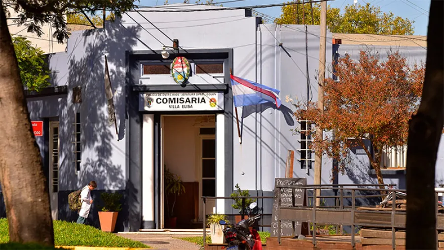 comisaría Villa Elisa