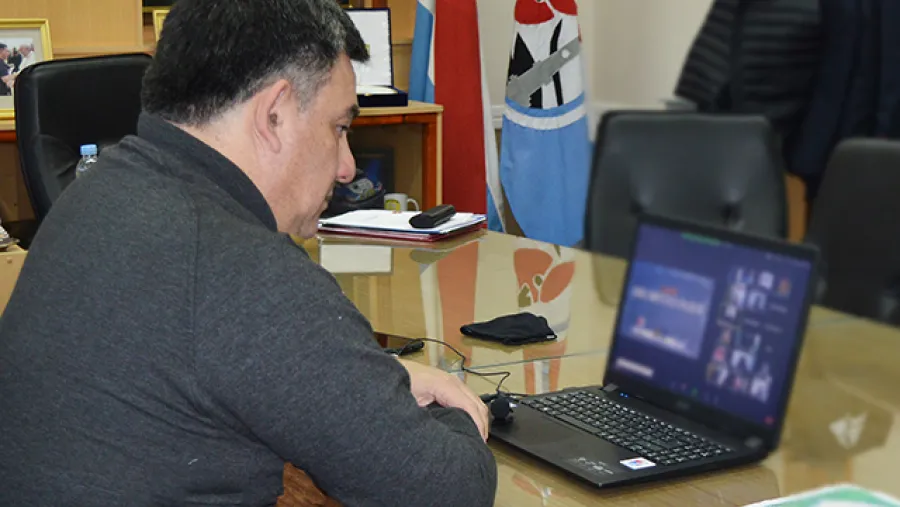 Martín Oliva reunión Comité para el Desarrollo del Río Uruguay