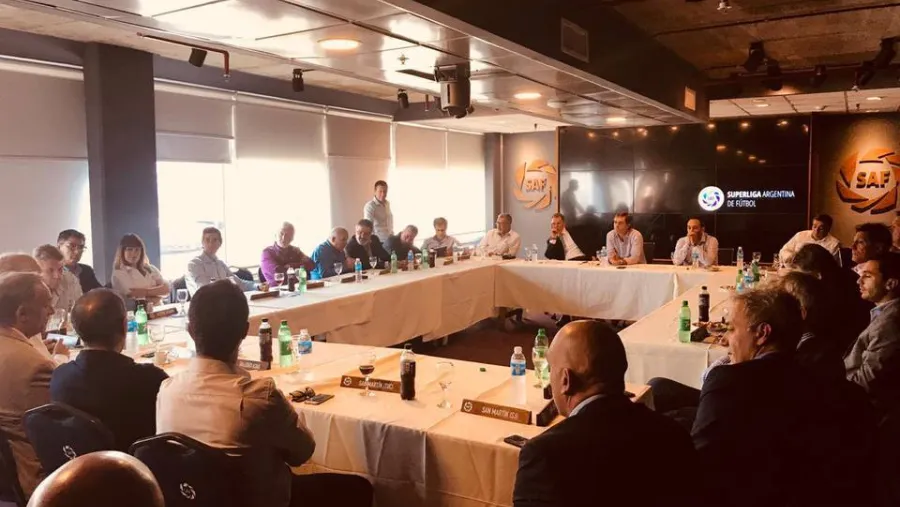 Fútbol: clubes pedirán a la Superliga postergar la reanudación del campeonato