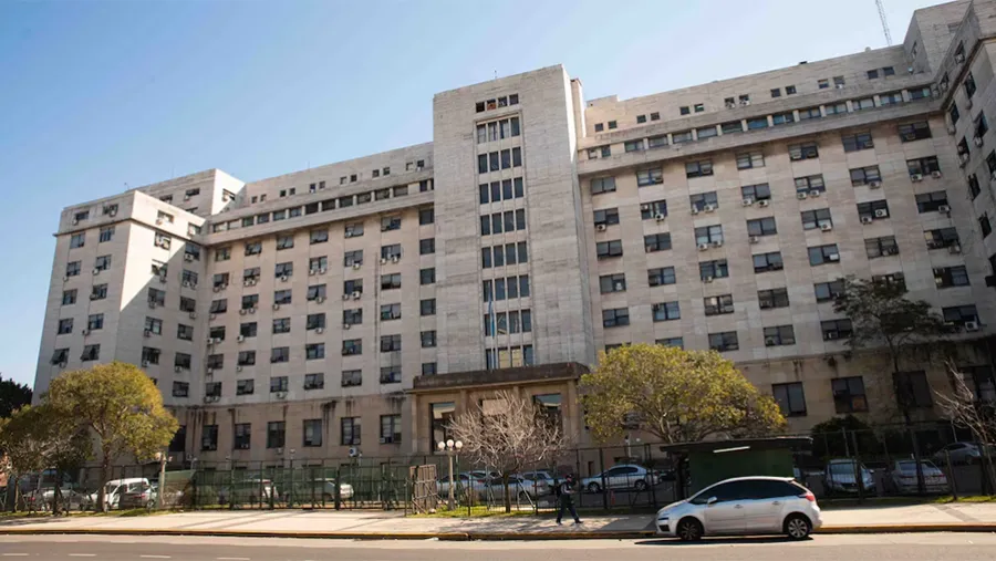 El miércoles se conocerá en Comodoro Py el fallo de Casación por la obra pública. El miércoles se conocerá en Comodoro Py el fallo de Casación por la obra pública.