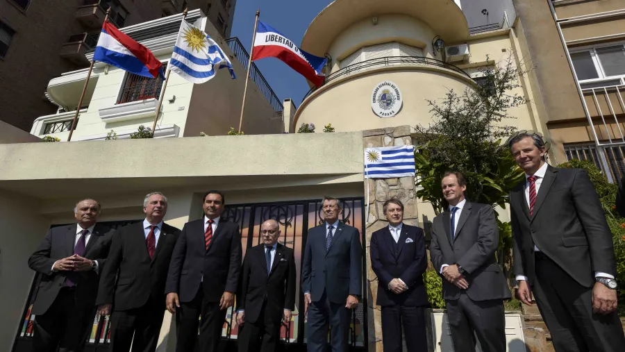 Inauguración en Paraná de un consulado de Uruguay