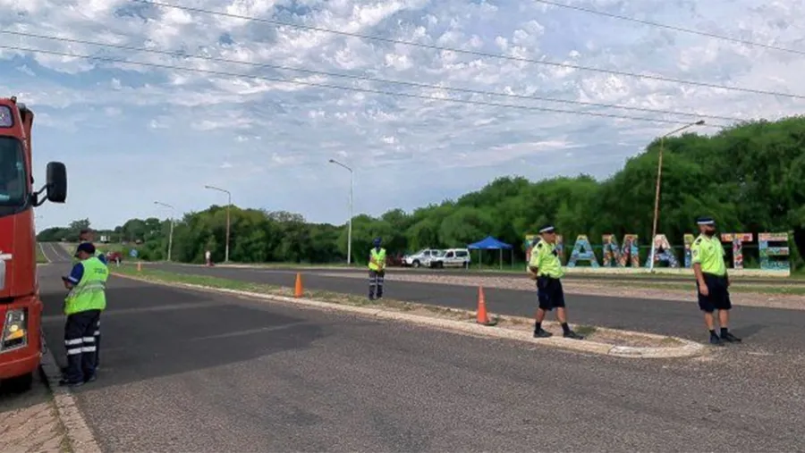 En los operativos de la CNRT y la Policía en el territorio entrerriano, controlaron camiones y micros de larga distancia.