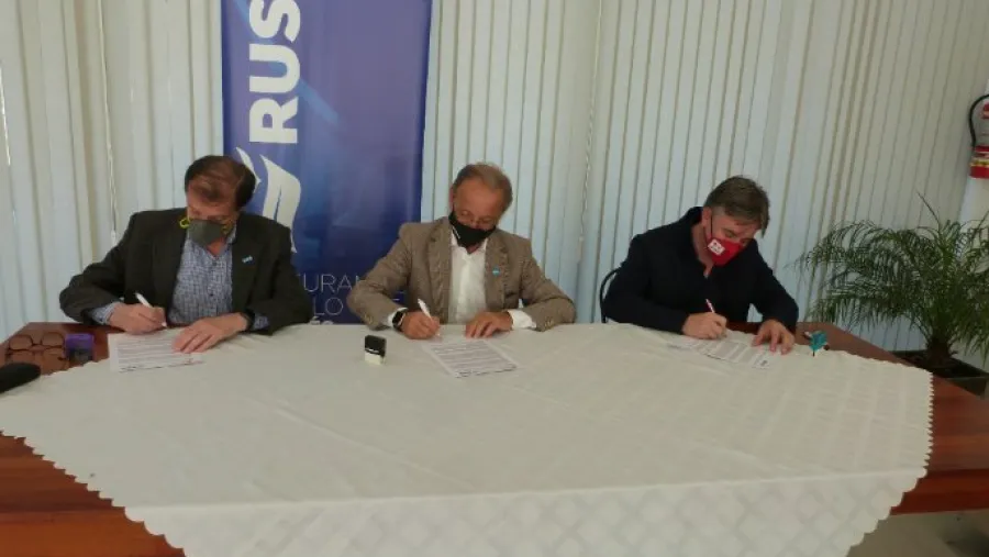 Río Uruguay Seguros firmó un convenio de cooperación con la Cruz Roja