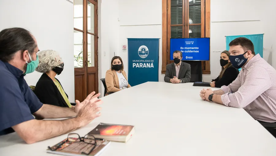 Bahl con integrantes de Presencia Presente