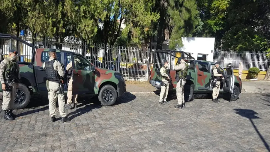 Sorprendieron a tres prefectos en un puesto de comunicaciones ubicado en Ezeiza.