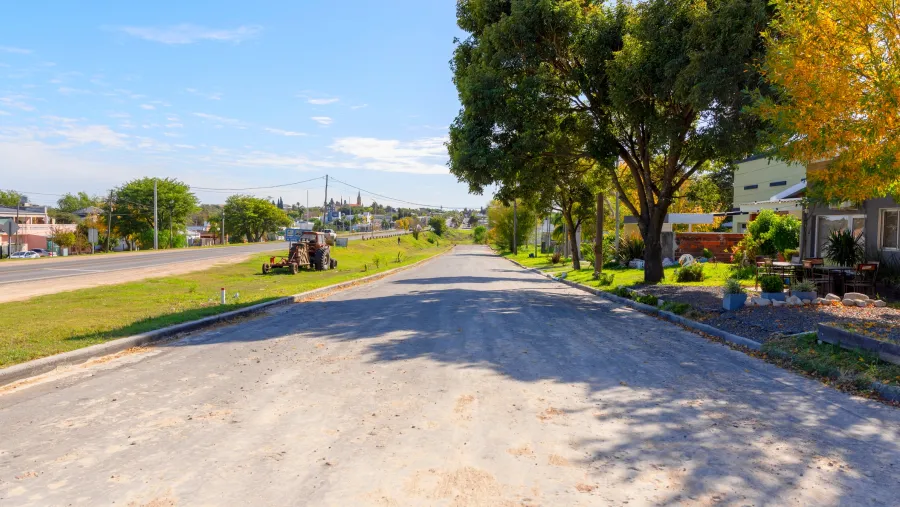 Avanza la obra de cordón cuneta en Valle María a través del ENOHSA