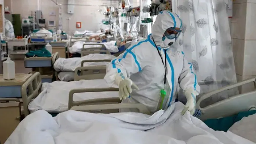 El total de infectados con Covid-19 asciende a un acumulado de 979.119 y las víctimas fatales suman un total de 26.107 personas. El total de infectados con Covid-19 asciende a un acumulado de 979.119 y las víctimas fatales suman un total de 26.107 personas.