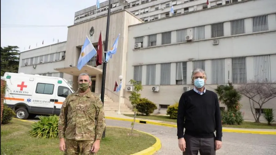 El director del Hospital Militar Central, Sergio Maldonado junto al investigador principal, Fernando Polack El director del Hospital Militar Central, Sergio Maldonado junto al investigador principal, Fernando Polack