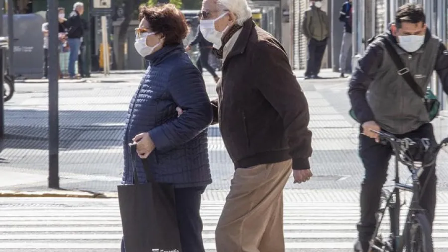 coronavirus barbijos mayores