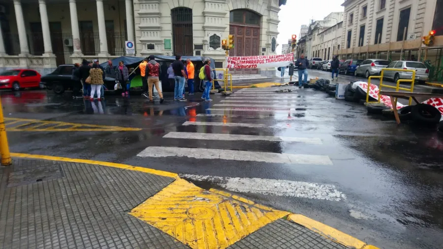 corte frente a la municipalidad