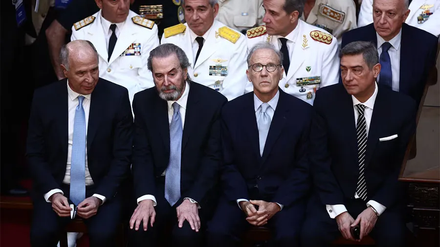 Ricardo Lorenzetti, Juan Carlos Maqueda, Carlos Rosenkrantz y Horacio Rosatti durante la ceremonia de toma de protesta de Javier Milei. Ricardo Lorenzetti, Juan Carlos Maqueda, Carlos Rosenkrantz y Horacio Rosatti durante la ceremonia de toma de protesta de Javier Milei.