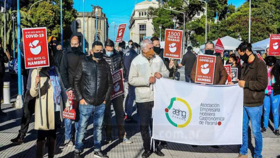 protesta hoteleros, gastronómicos y gimnasios de Paraná