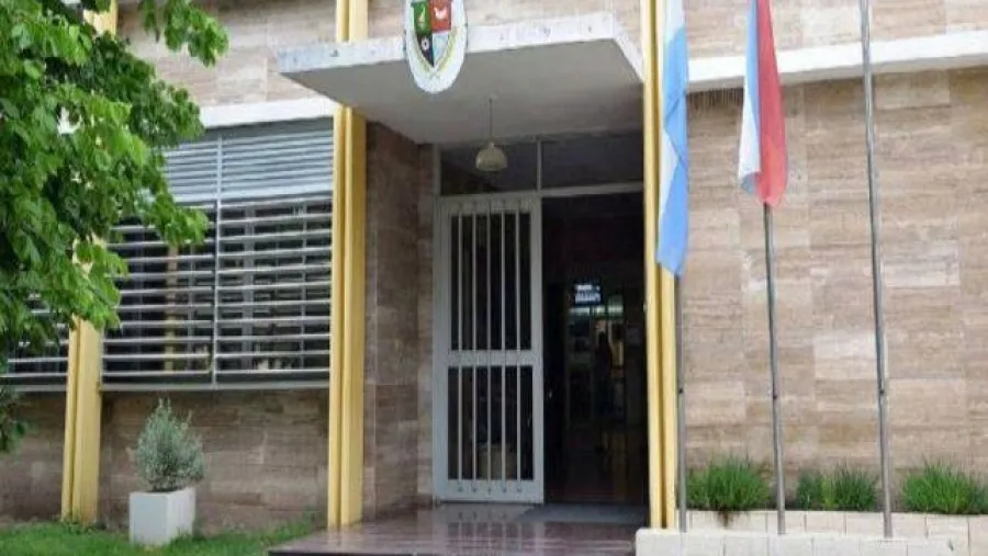 Crespo habilitó las reuniones sociales y restableció horarios de comercio