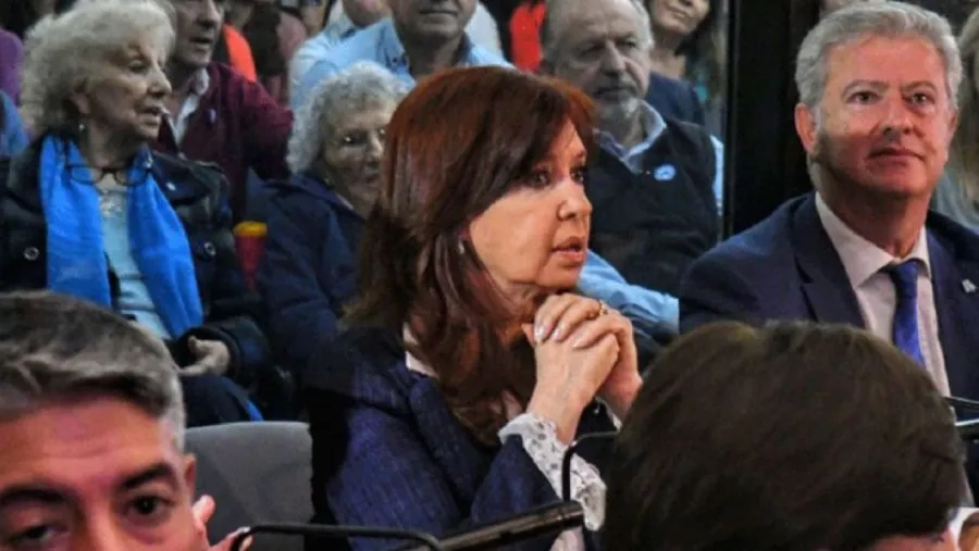 Cristina Fernández con abogado Carlos Beraldi