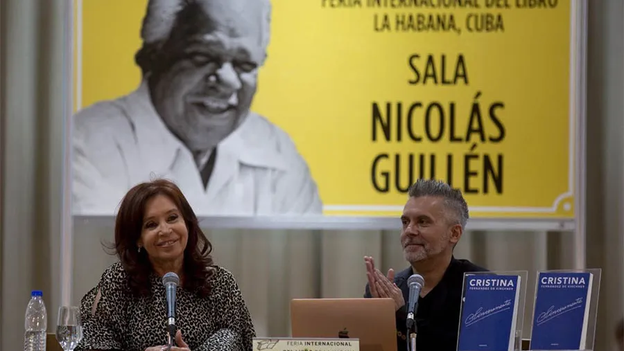Durante la presentación de su libro “Sinceramente” en la feria del libro de La Habana, Cristina Kirchner se refirió a la negociación de la deuda argentina con el Fondo Monetario.
